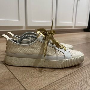 Veronica Beard Griffin 3 Snakeskin Leather Cream Lace Up Sneaker Size 8.5